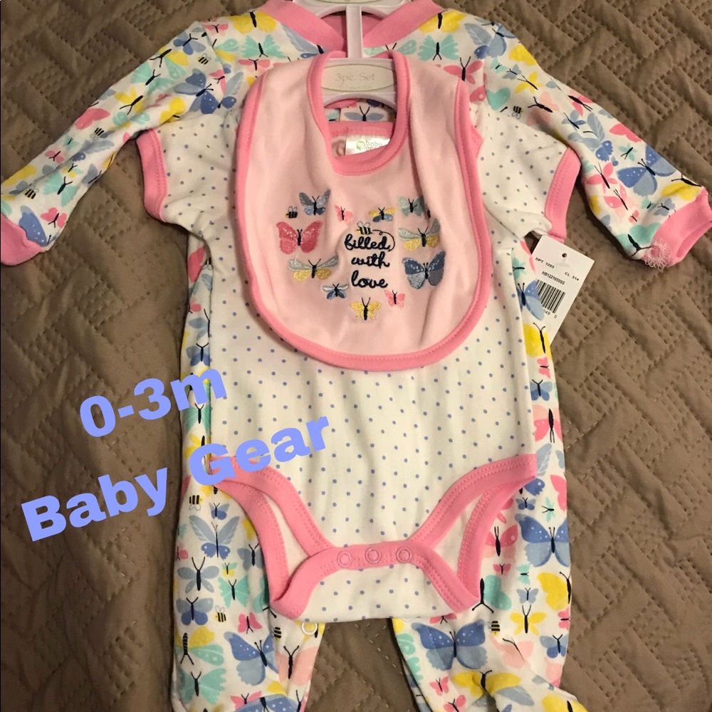 0-3m girls sleeper set